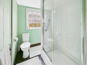En Suite- click for photo gallery